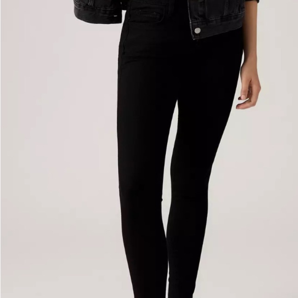 Levi's Women's Jet Black Skinny Jeans